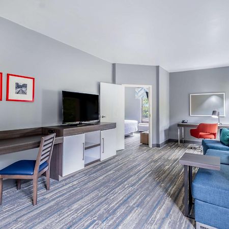 Hampton Inn Sanford Bagian luar foto