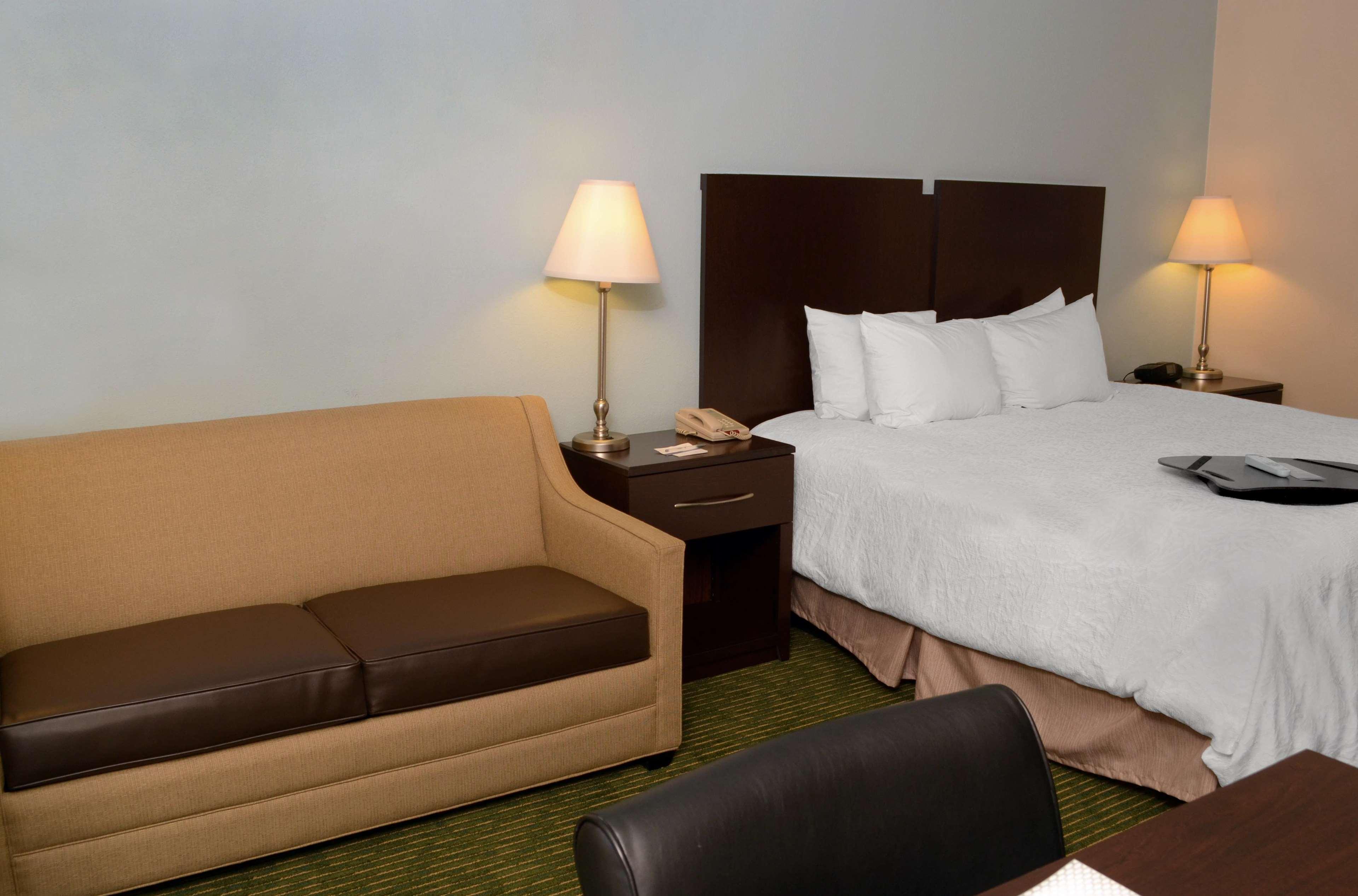 Hampton Inn Sanford Bagian luar foto