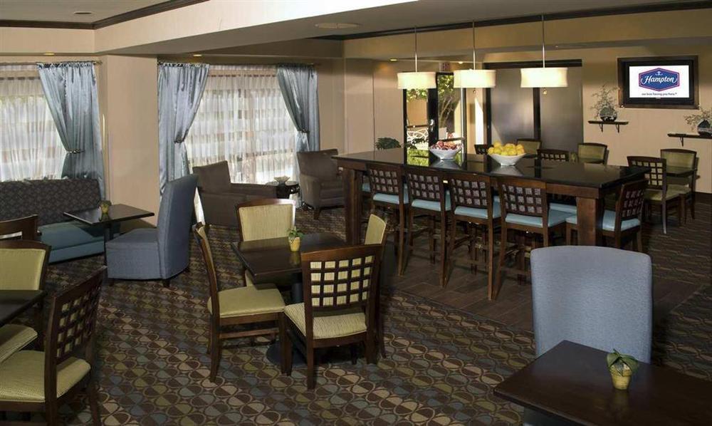Hampton Inn Sanford Bagian luar foto
