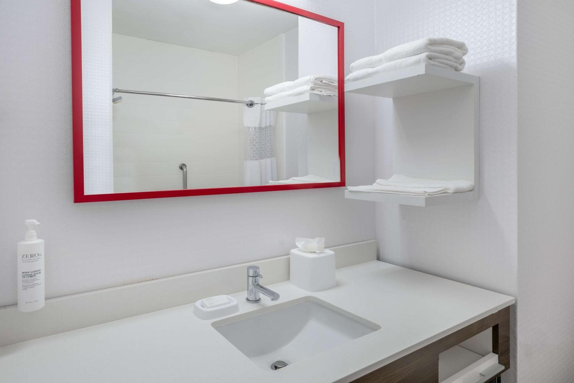 Hampton Inn Sanford Bagian luar foto