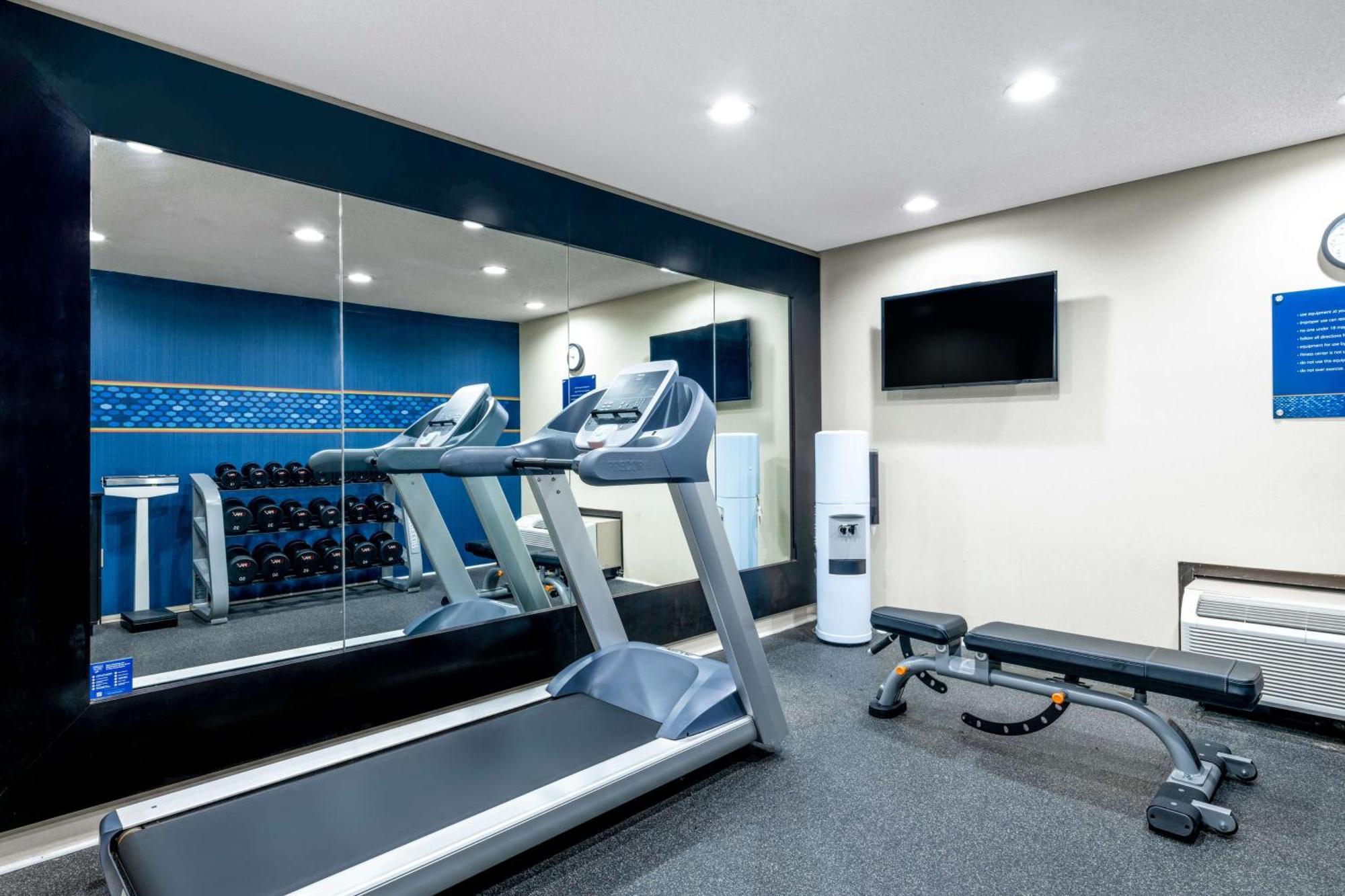 Hampton Inn Sanford Bagian luar foto