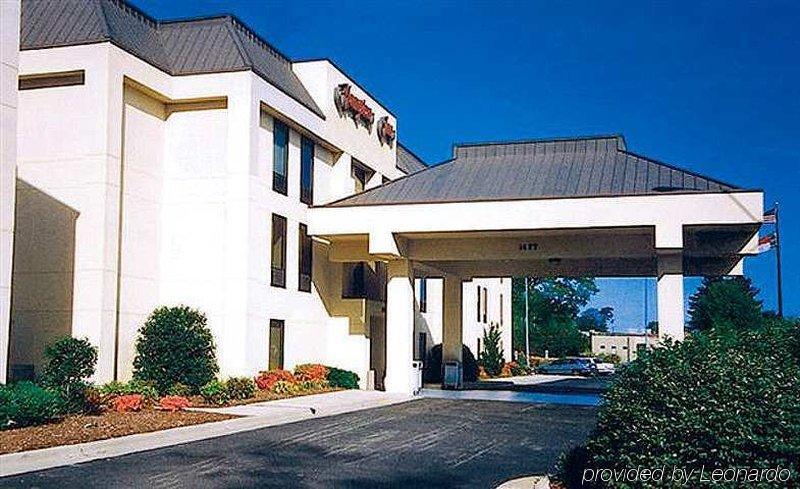 Hampton Inn Sanford Bagian luar foto